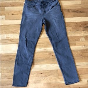 **3 for $20** Old Navy Super Skinny Jeans